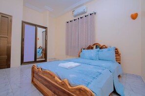 2 slaapkamers, een strijkplank/strijkijzer, wifi, beddengoed