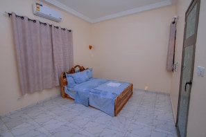 2 slaapkamers, een strijkplank/strijkijzer, wifi, beddengoed