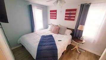 3 bedrooms, travel cot, free WiFi, bed sheets