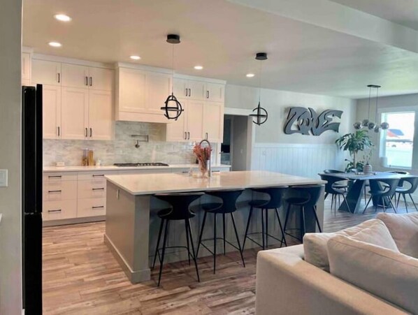 Interior - comfortably convenient & private (Nampa)