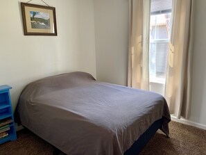 2 bedrooms, bed sheets