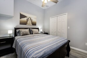 3 sovrum, strykjärn/strykbräda, gratis wi-fi och sängkläder