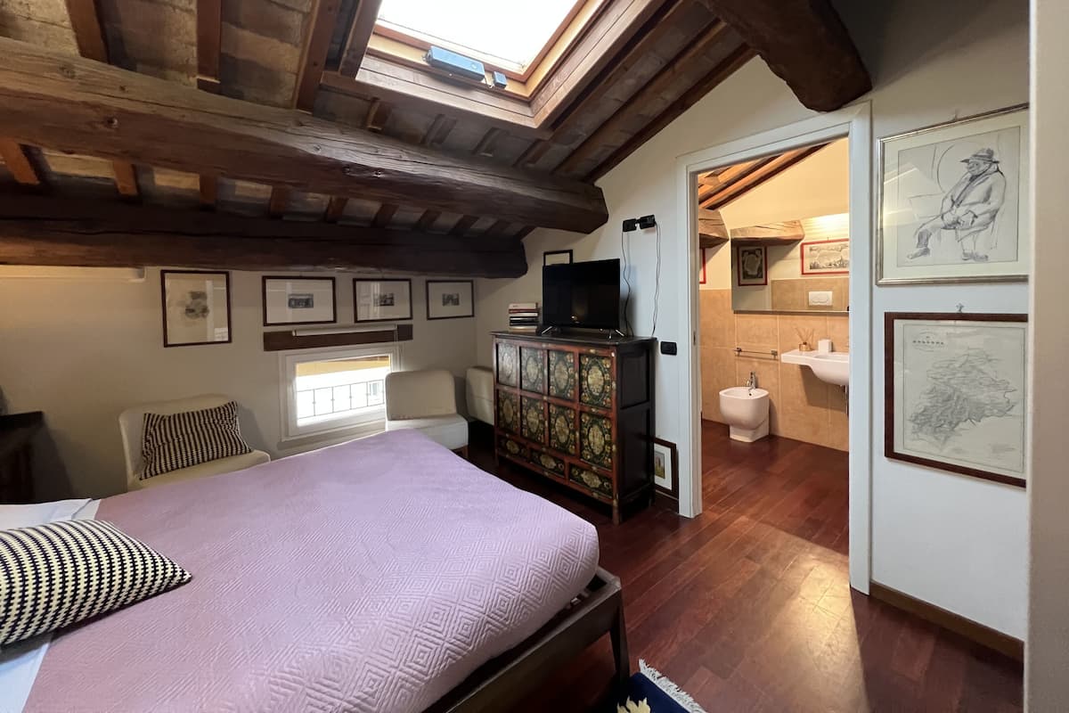 Exclusive Room | 1 bedroom, individually furnished, desk, laptop workspace