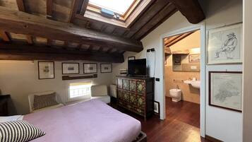 Exclusive Room | 1 bedroom, individually furnished, desk, laptop workspace