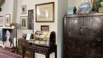 Free daily local cuisine breakfast