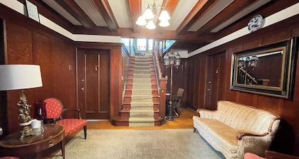 Larkspur Manor Suites