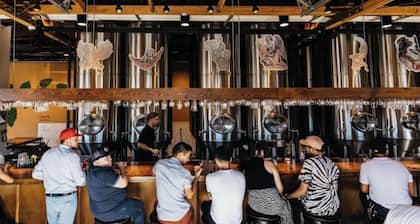 Cozy lake house in Sister Lakes Michigan - family or friends retreat.