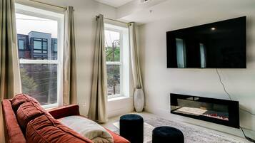 智能电视、壁炉