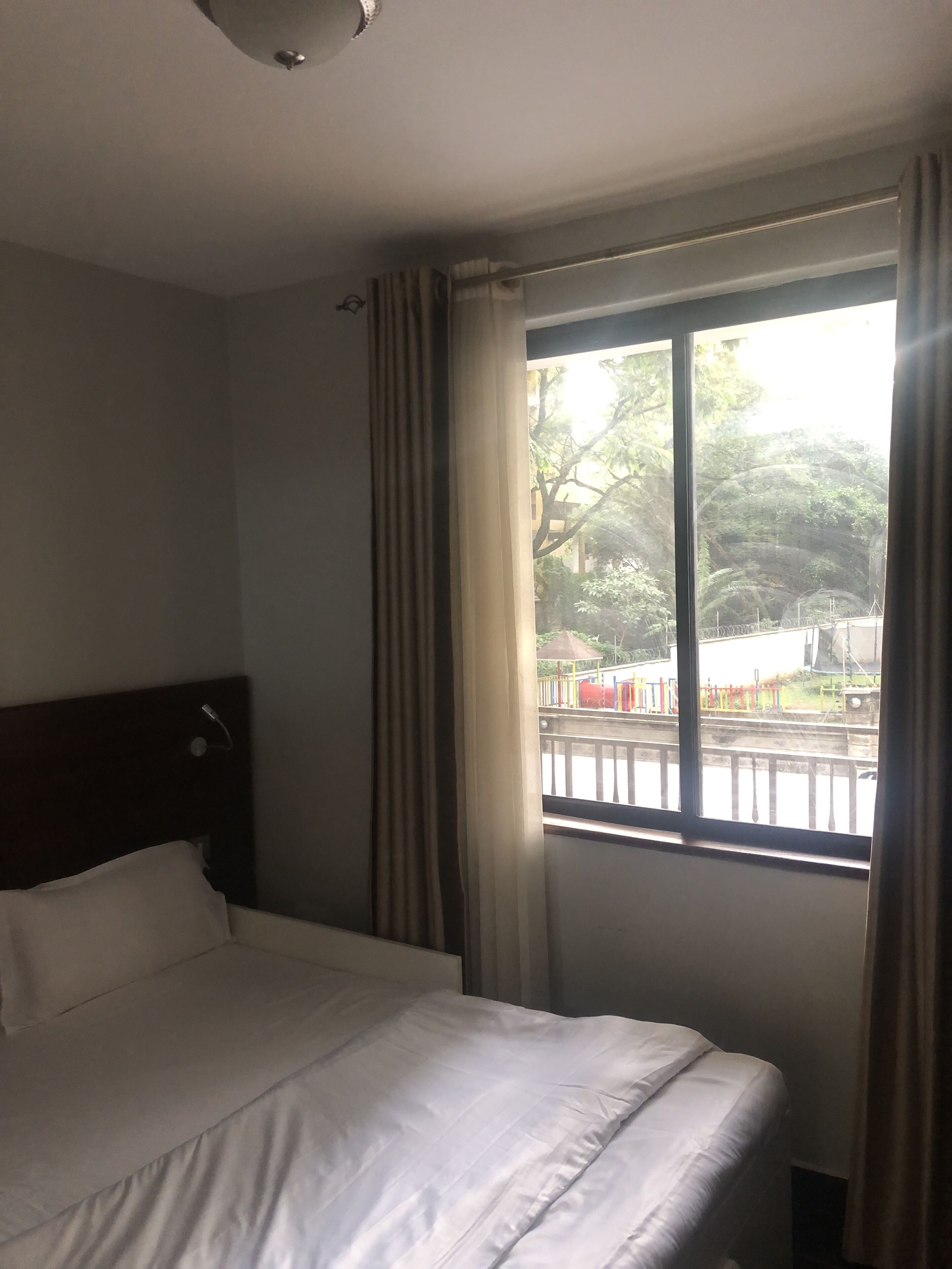 1 多间卧室、熨斗/熨衣板、WiFi、床单