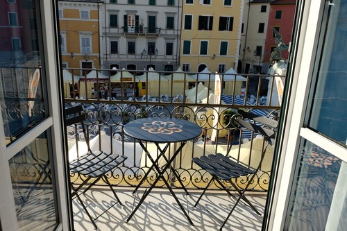 Great location overlooking the vibrant square Piazza Matteotti, Sarzana SP Italy