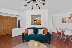 Smart-TV, Kamin, Videospiele