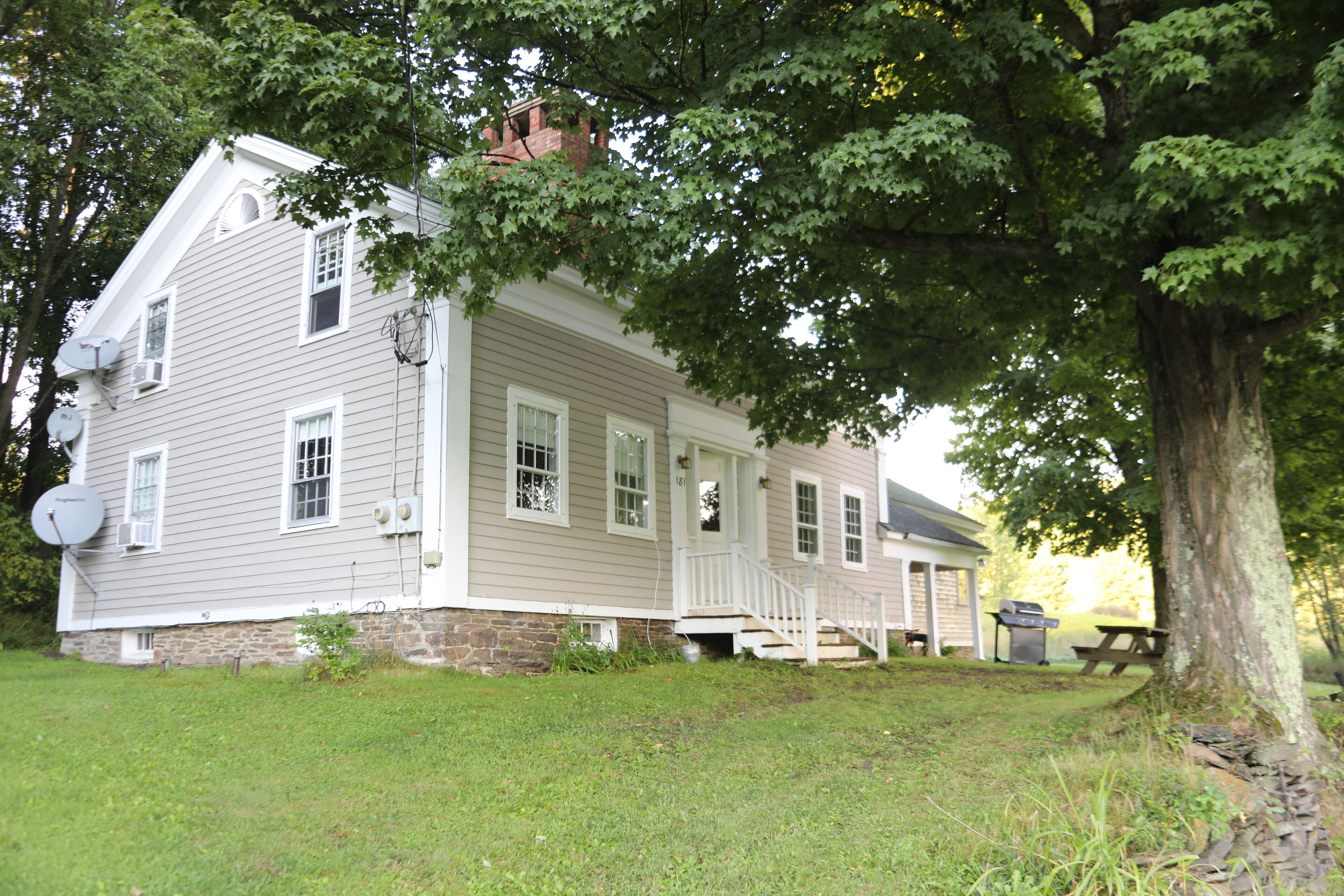 Old Farmhouse 20 minutes from Baseball Hall of Fame, No Wi Fi