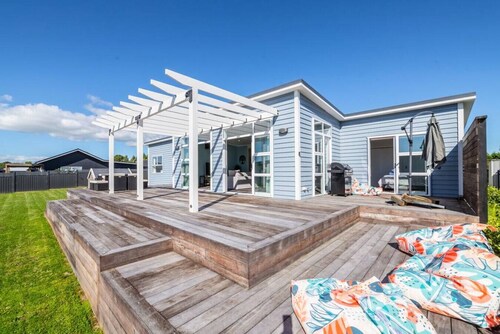 Blue Bungalow, Martinborough