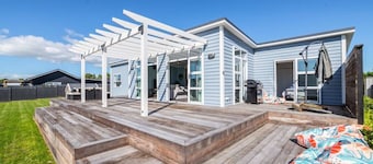 Blue Bungalow, Martinborough