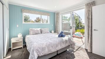 4 slaapkamers, een strijkplank/strijkijzer, gratis wifi, beddengoed