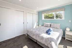 4 chambres, fer et planche à repasser, Wi-Fi gratuit, draps fournis