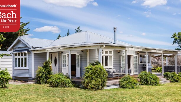 Exterior - Brooklands Cottage - Award Winning Villa (Martinborough)