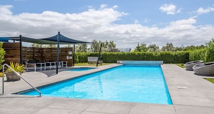 27 Tuscan, Martinborough