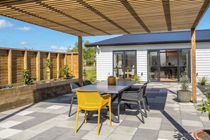 Outdoor dining - Citron 9, Greytown, Wairarapa (Greytown)