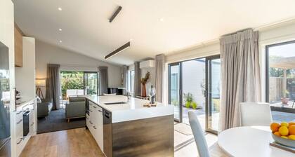 Citron Nine, Greytown