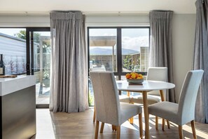 Dining - Citron 9, Greytown, Wairarapa (Greytown)
