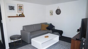 Smart TV, fireplace - Bach On Daniel, Martinborough (Martinborough)