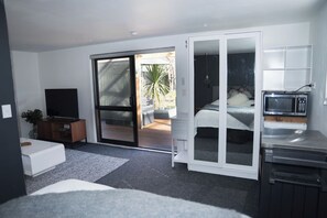 1 quarto, Wi-Fi de cortesia, roupa de cama