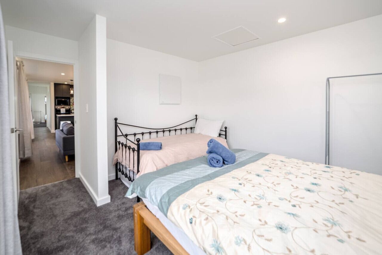 4 habitaciones, escritorio, tabla de planchar con plancha y wifi gratis 