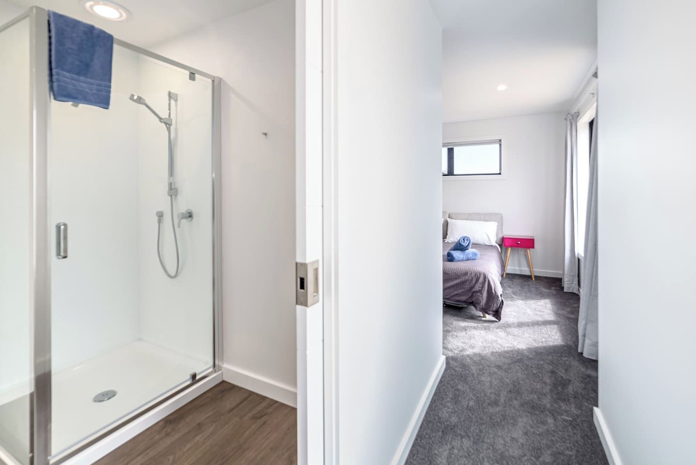 4 bedrooms, iron/ironing board, WiFi (free), bed sheets