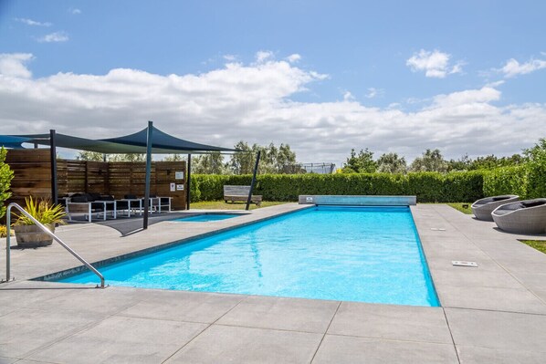 Beheizter Pool