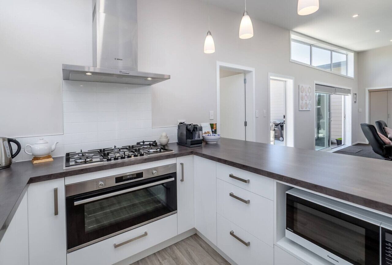 Refrigerador, microondas, horno, placa de cocina