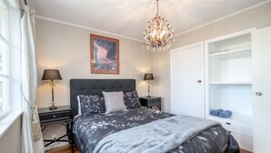 2 bedrooms, iron/ironing board, free WiFi, bed sheets - Bronte House, Martinborough (Martinborough)