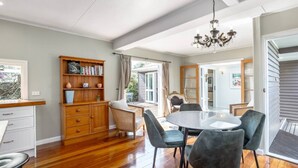 Dining - Bronte House, Martinborough (Martinborough)