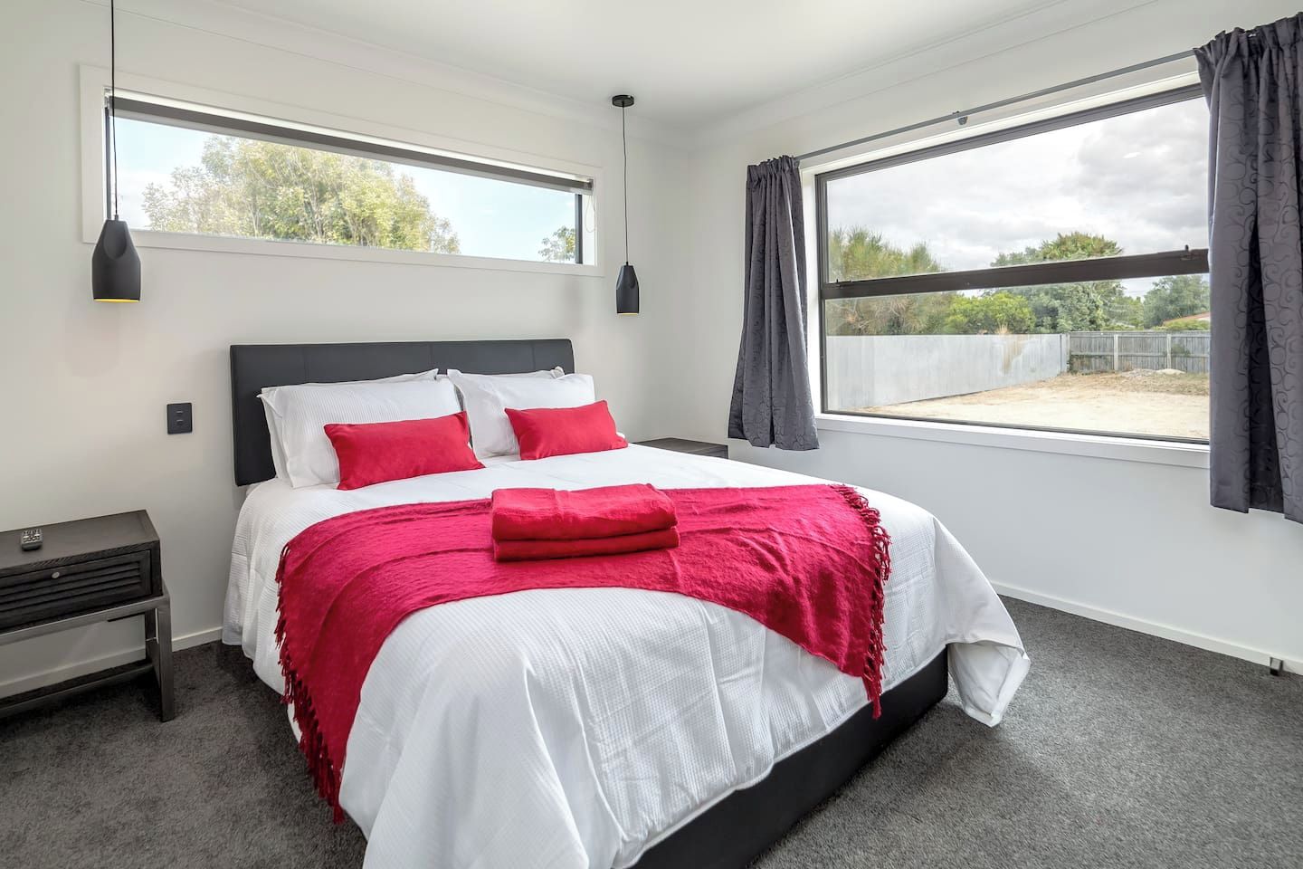 3 bedrooms, desk, iron/ironing board, WiFi
