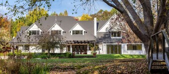 Longbush Estate, Gladstone