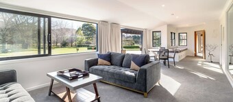 Longbush Estate, Gladstone