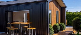 La Maison Noir, Martinborough