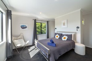 3 chambres, bureau, fer et planche à repasser, Wi-Fi gratuit