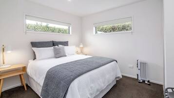 3 dormitorios, tabla de planchar con plancha, wifi gratis y ropa de cama