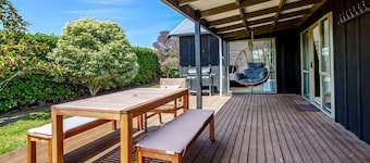 The Escape, Martinborough