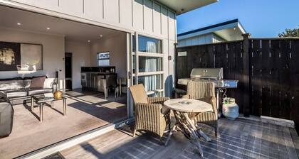 TWO FOUR COLOGNE#2, Martinborough