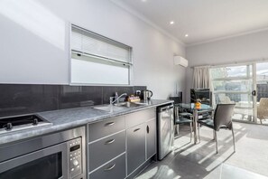 Fridge, microwave, stovetop, toaster