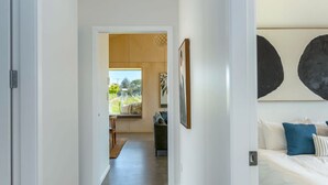 4 camere, una scrivania, ferro/asse da stiro, Wi-Fi