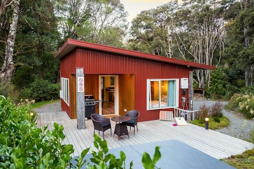 The  Glade, Martinborough