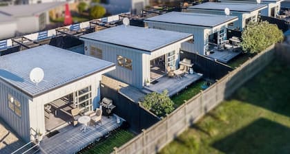 TWO FOUR COLOGNE #5, Martinborough