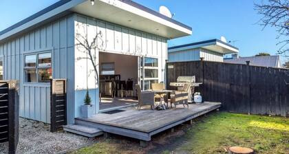 TWO FOUR COLOGNE #4, Martinborough