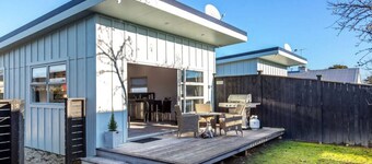 TWO FOUR COLOGNE #4, Martinborough