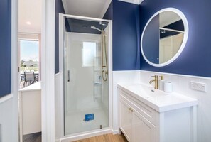 Hair dryer, towels - Three on Wilson, Martinborough (Martinborough)