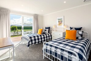 4 Schlafzimmer, Bügeleisen/Bügelbrett, kostenloses WLAN, Bettwäsche