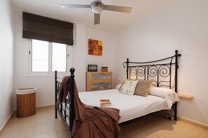 2 Schlafzimmer, Bügeleisen/Bügelbrett, Internetzugang, Bettwäsche